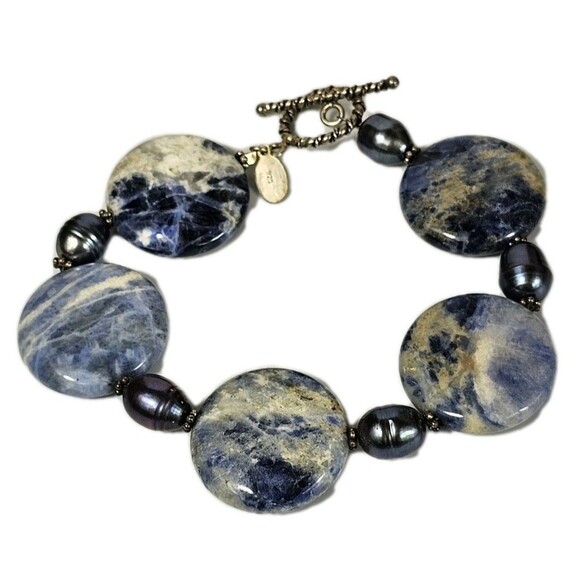 Donna Dressler 925 Silver Blue Sodalite & Freshwater Pearl Toggle Bracelet Jewel - Picture 1 of 8